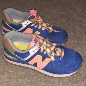 Women’s new balance 574, worn once!! Size 9